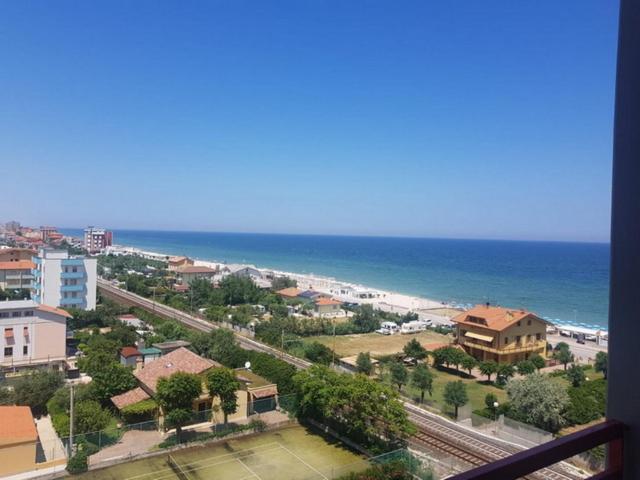 Condominio Cesano Mare Marotta Exteriör bild